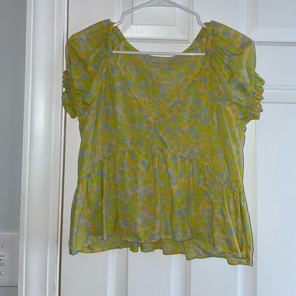 Cropped Spring Blouse